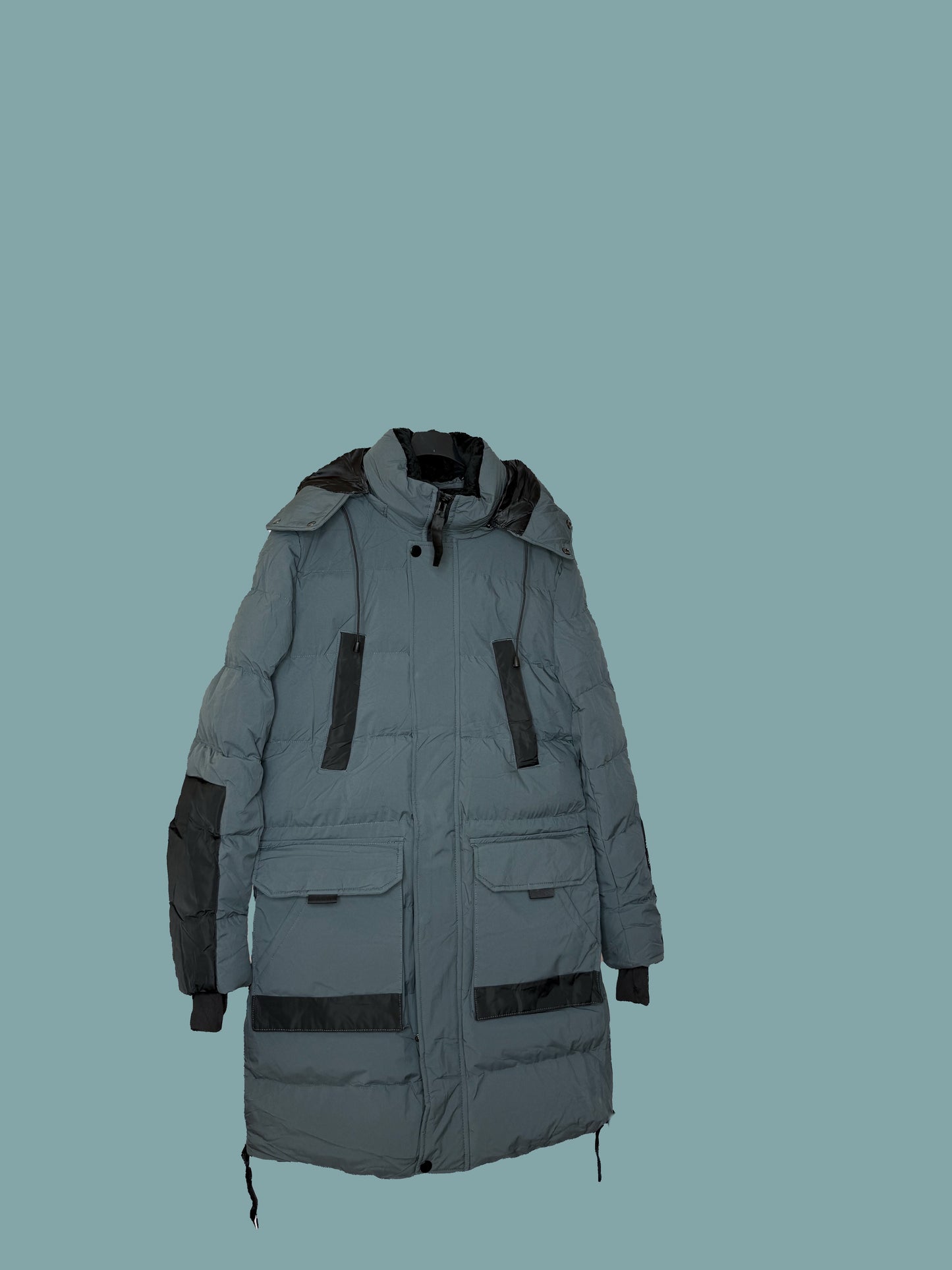 Winterparka – Grau mit schwarzen Kontrastelementen